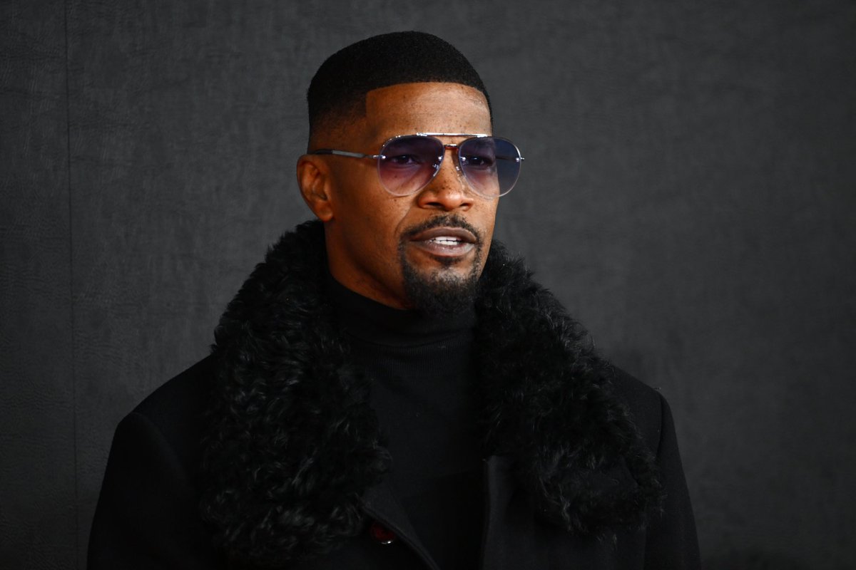 Jennifer Hudson (@iamjhud) on Twitter photo Lifting my friend <a href="/iamjamiefoxx/">Jamie Foxx</a> and the Foxx family up in prayer ! We pray for healing in Jesus’ name! Sending u all the love in the world, Jamie !!!
(📷 : Joe Maher/Getty Images) Lifting my friend <a href="/iamjamiefoxx/">Jamie Foxx</a> and the Foxx family up in prayer ! We pray for healing in Jesus’ name! Sending u all the love in the world, Jamie !!!
(📷 : Joe Maher/Getty Images)