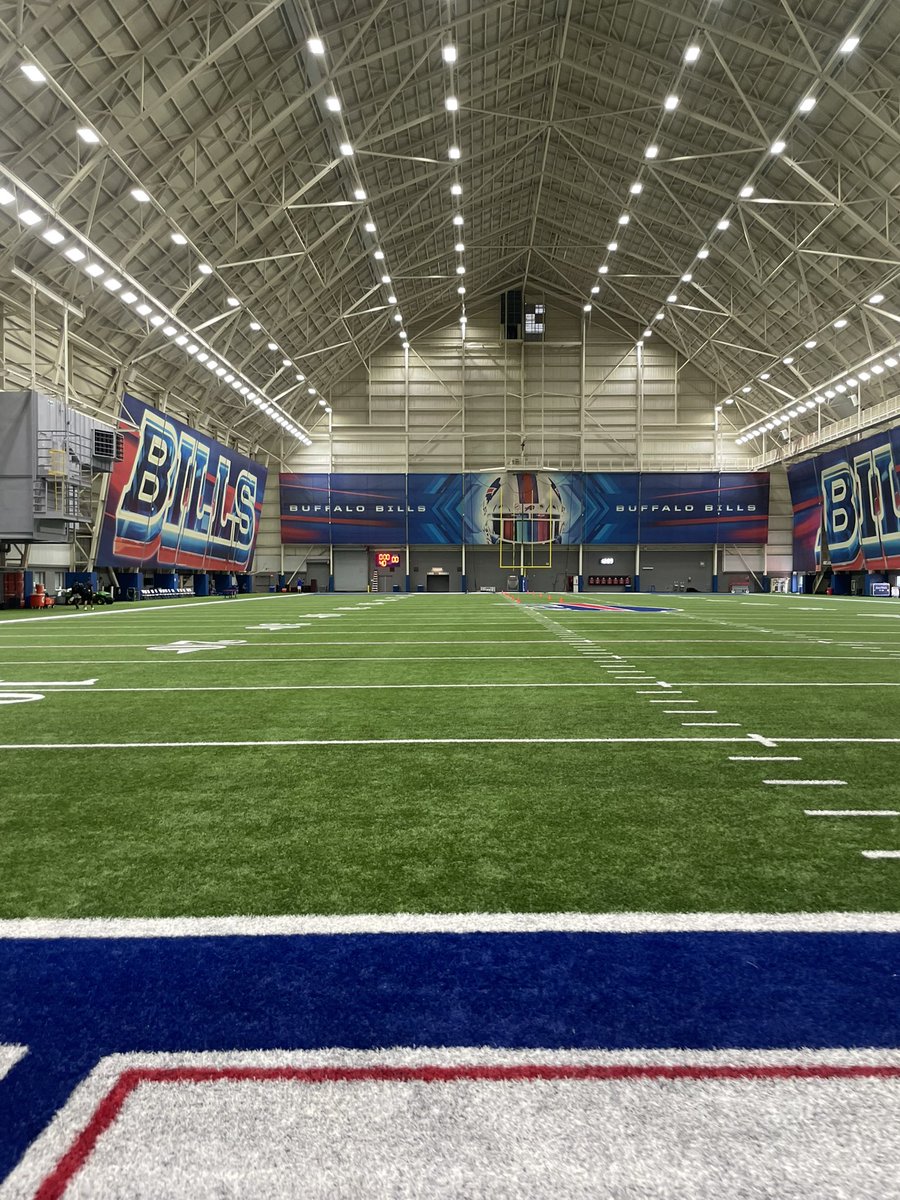 Was an amazing honour to have been invited by <a href="/BuffaloBills/">Buffalo Bills</a> to the workout today! It was an amazing experience to work with and learn from their coaching staff! Can’t wait for what’s ahead! #2023draft #nfl #cfl @RayHaija