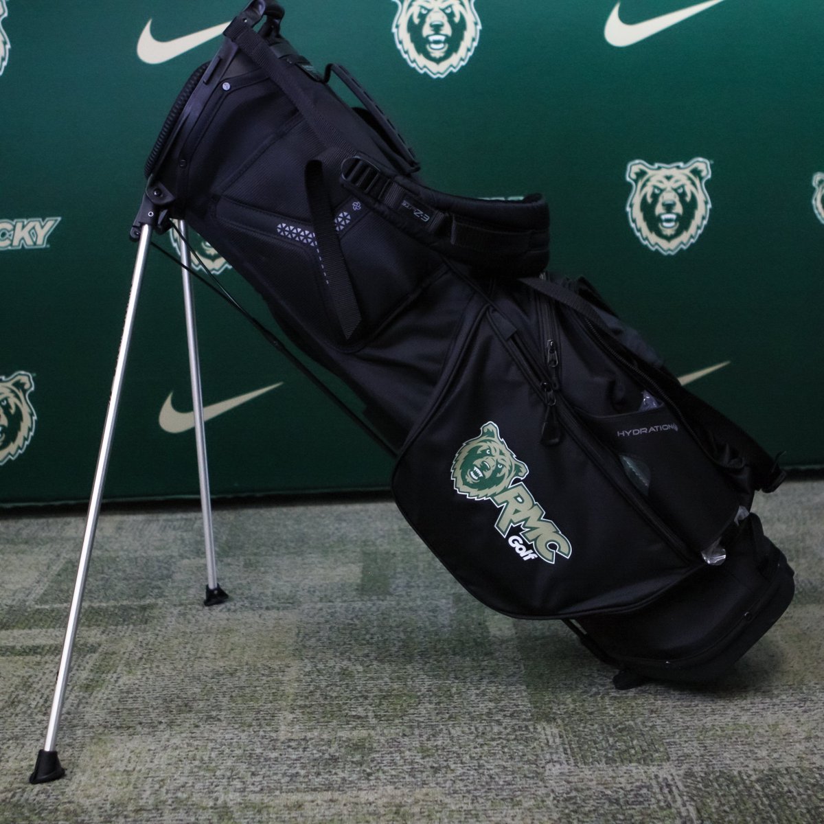 BattlinBears's tweet photo. Represent @BattlinBearGolf out on the golf course or play a tune on an @Meadowlarkbeer Cigar Box Guitar!

Win prizes like these and much more at Bear Bash on April 22nd! Purchase tickets using the link below⬇️
https://t.co/Dhyw8TgRDX https://t.co/XS8t8Uy6RT
