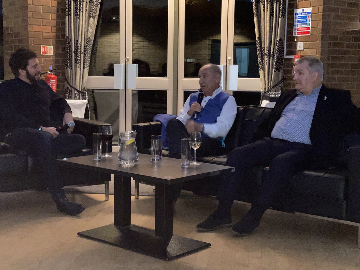 SteveCorbett64's tweet photo. A superb evening at @WestEssexGC with @andygoldstein05 @talkSPORT #JohnPratt and #worldcup winning legend #OssieArdiles Got to ask Ossie about his time at #NUFC and he couldn’t speak highly enough about the city and the club #ToonArmy https://t.co/RC8k5MLlZw