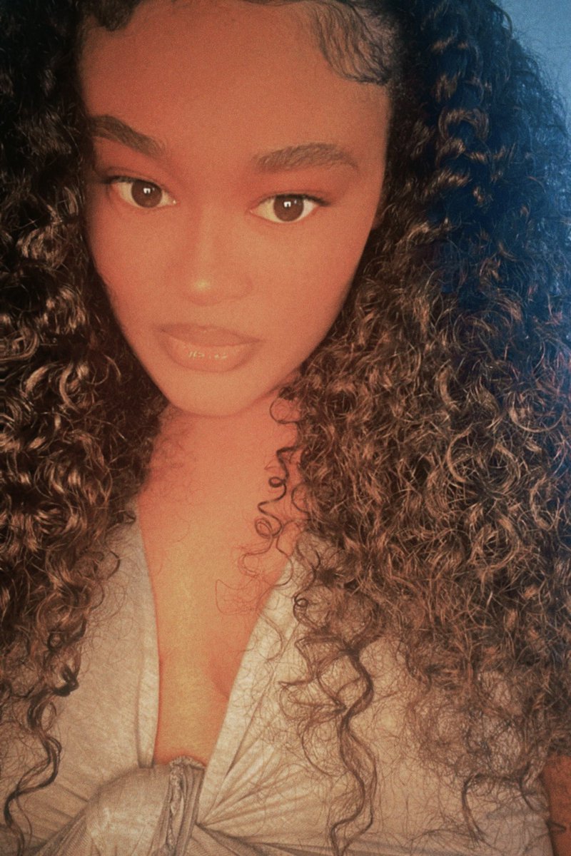 DAIZIONALI's tweet photo. bitch i’m a vintage mamiiiiiiii😍 https://t.co/lPkz0M3s0s