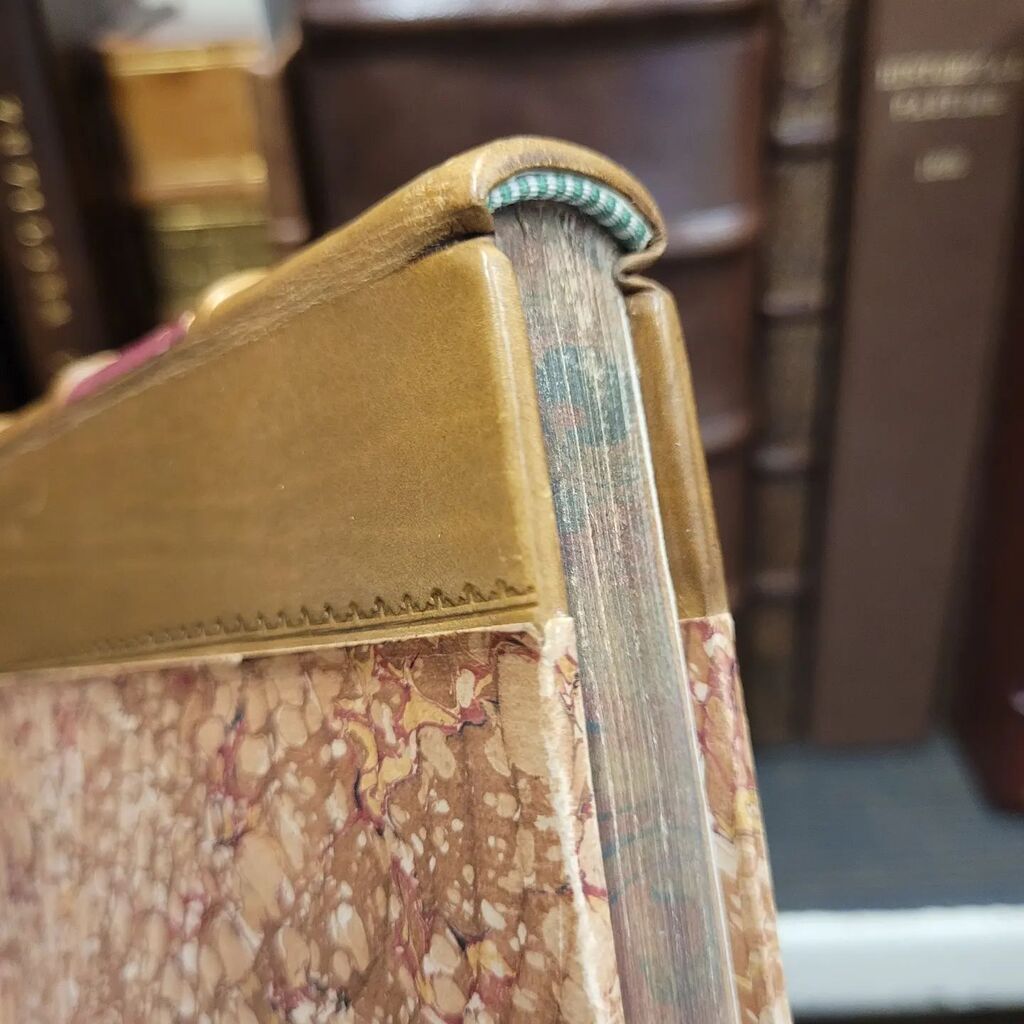 jordan_library's tweet photo. An #EndOfTheWeekEndband with bonus #MarbledPaper! This #Endband is from our 1724 edition of A discoverie of certaine errours published in print in the much commended Britannia, 1594. #18thcentury #RareBooks #SchulichWoolfCollection https://t.co/7zOer8xYY7 https://t.co/pUI2yGvcWh