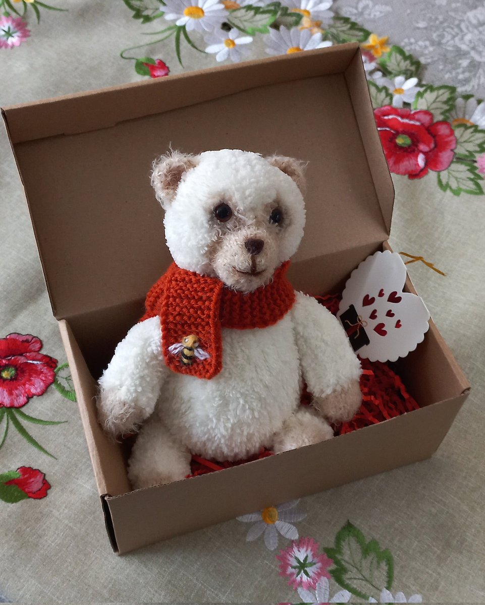 ToysKnittedToys's tweet photo. This BEAR flew away to a new home yesterday. Possible repeat. You can order from the link https://t.co/0adZR3DzoG #bear #toys #beartoy #TeddyBear #amigurumi https://t.co/GjS9xHsE2L