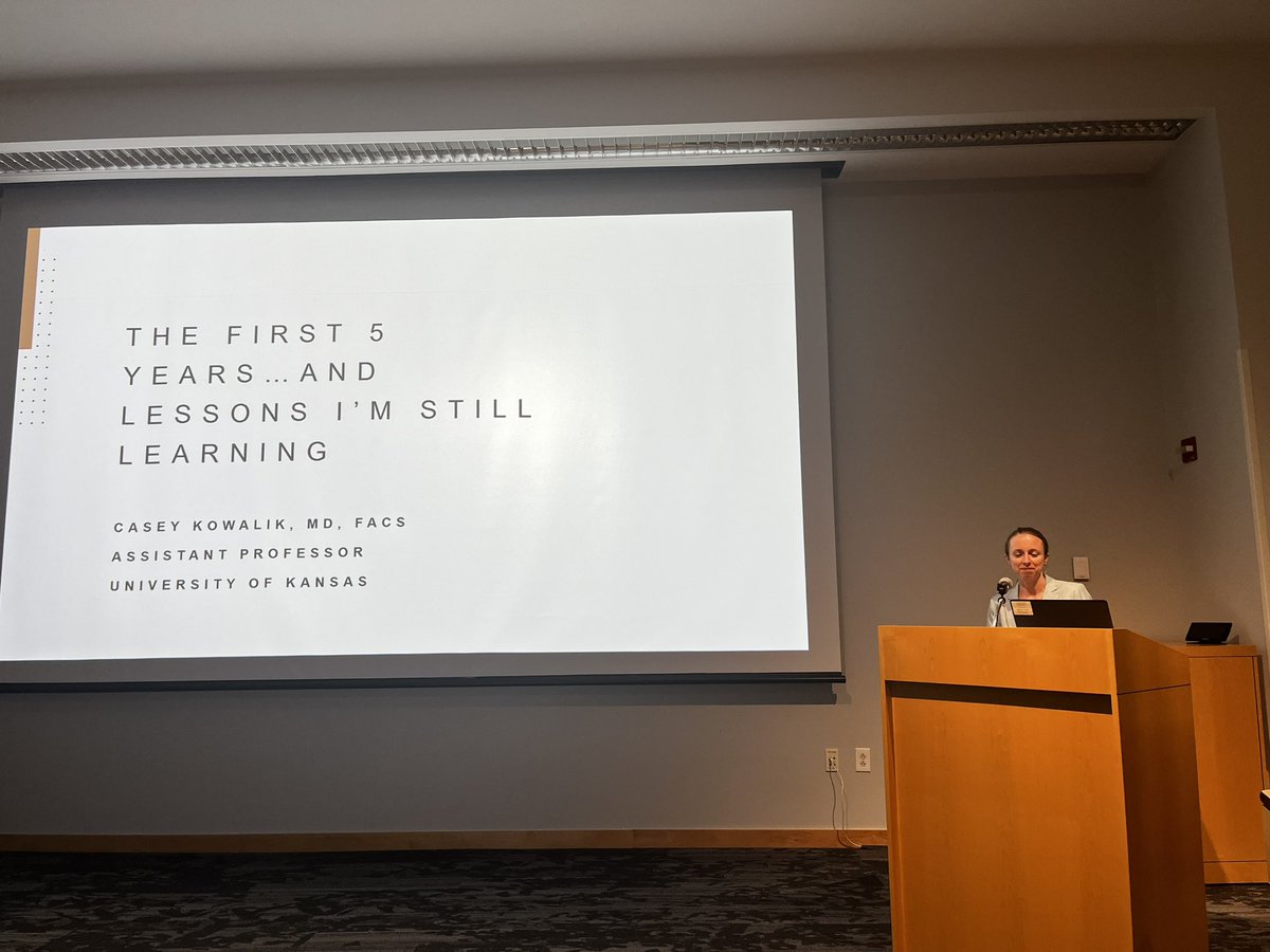 WSmelser's tweet image. 2023 @WashU_Uro Justin J. Cordonnier Visiting Professorship featuring senior/junior faculty pairing of @JMHolzbeierlein &amp;amp; @CKowalikUroMD of @KHS_Urology. Exceptional 2 days of teaching, camaraderie, and resident and fellow-oriented education. I’m thankful to have both as mentors!