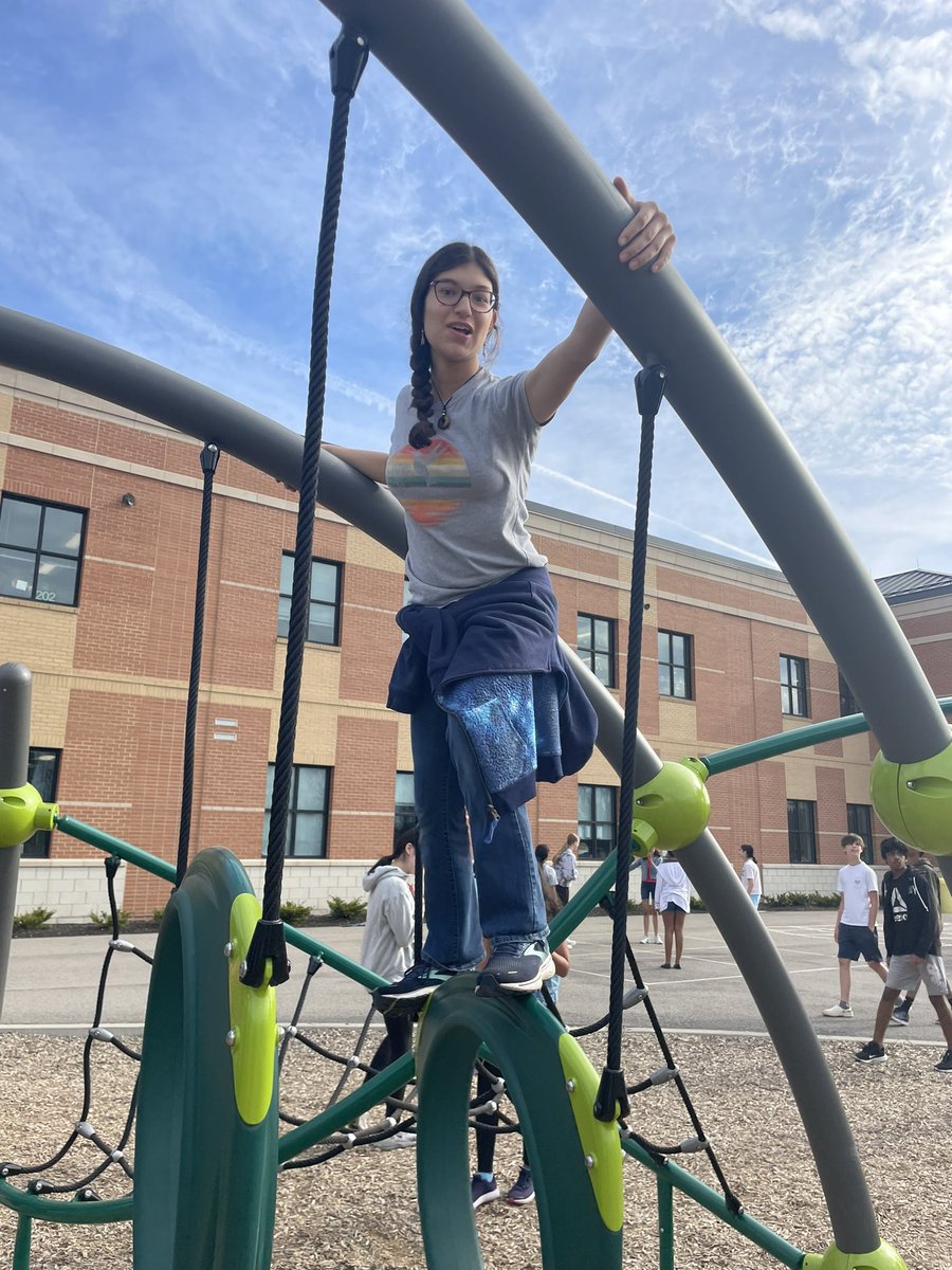 mrsjerger's tweet image. Thank you @adeDCSD for letting @erms_DCSD play today. This is proof middle schoolers benefit from recess! #mapgoals #mapreward