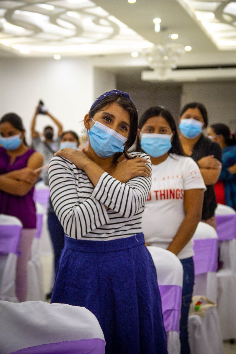 jdelimabaril's tweet photo. Felicidades @carecanada @HondurasCare @LasHormigas_Hn por este gran logro! Tan orgullosa del apoyo de 🇨🇦 a esta increíble red de mujeres líderes Indígenas Lencas. Algunos recuerdos del primer encuentro de la red…. https://t.co/swu9JUfZ4I