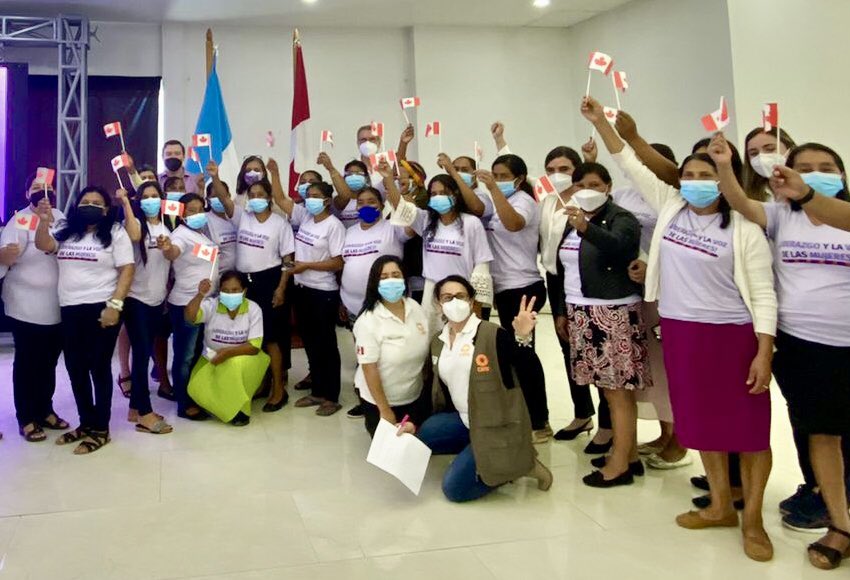 Jacqueline DeLima Baril (@jdelimabaril) on Twitter photo Felicidades <a href="/carecanada/">CARE Canada</a> <a href="/HondurasCare/">CARE Honduras</a> <a href="/LasHormigas_Hn/">Las Hormigas</a> por este gran logro! Tan orgullosa del apoyo de 🇨🇦 a esta increíble red de mujeres líderes Indígenas Lencas. Algunos recuerdos del primer encuentro de la red…. Felicidades <a href="/carecanada/">CARE Canada</a> <a href="/HondurasCare/">CARE Honduras</a> <a href="/LasHormigas_Hn/">Las Hormigas</a> por este gran logro! Tan orgullosa del apoyo de 🇨🇦 a esta increíble red de mujeres líderes Indígenas Lencas. Algunos recuerdos del primer encuentro de la red….