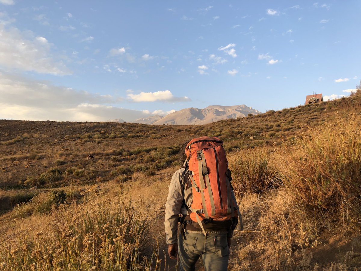 ra2174's tweet image. Just had an unforgettable experience climbing in the Andes of Santiago, Chile (my hometown), all while juggling work commitments, teaching grad and undergrads, and presenting the work of the @ArayAlab at @usach , thanks to Pato Rojas for the invitation.
