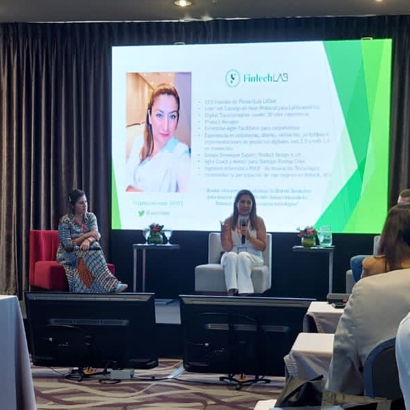 assoritam's tweet image. Para los que creen que solo ando poniendo selfies acá dando una tremenda charla de Transformación Digital y la experiencia con 20 años haciendo esto en Latam . Gracias a la invitación de @GanamasRevisa y #Finanzas #Tips2023- 2025 🥰 #LeyFintech #Payments #Retail #MicroFinanzas 🚀