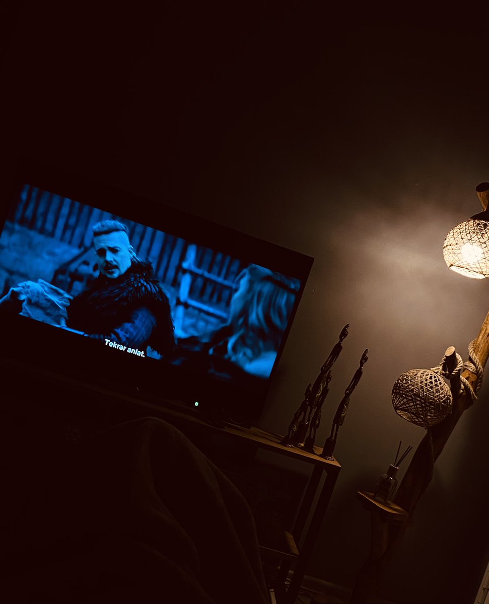 #AlexanderDreymon 🍿