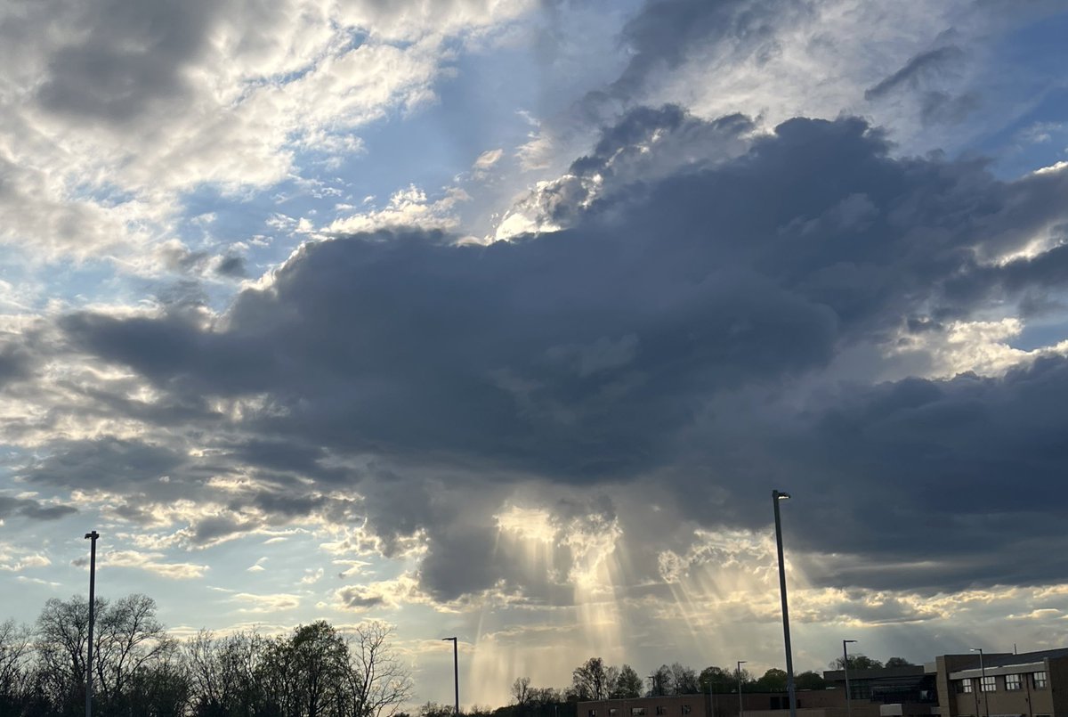 The sun is falling through the clouds.  Taylor Mill, KY
<a href="/Kentuckyweather/">Chris Bailey</a> 
<a href="/JimCantore/">Jim Cantore</a> 
<a href="/weatherchannel/">The Weather Channel</a>