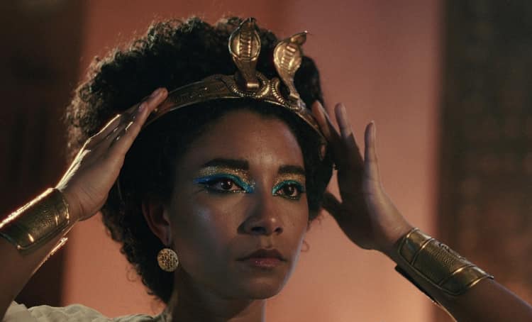 Moggzzz's tweet photo. Black Greek Cleopatra is as bad as blonde Canaanite Jesus. Chinese Hitler coming next ?
#Cleopatra #Egypt #Afrocentric #Greek #History #Jesus https://t.co/0QmMoTbmfi