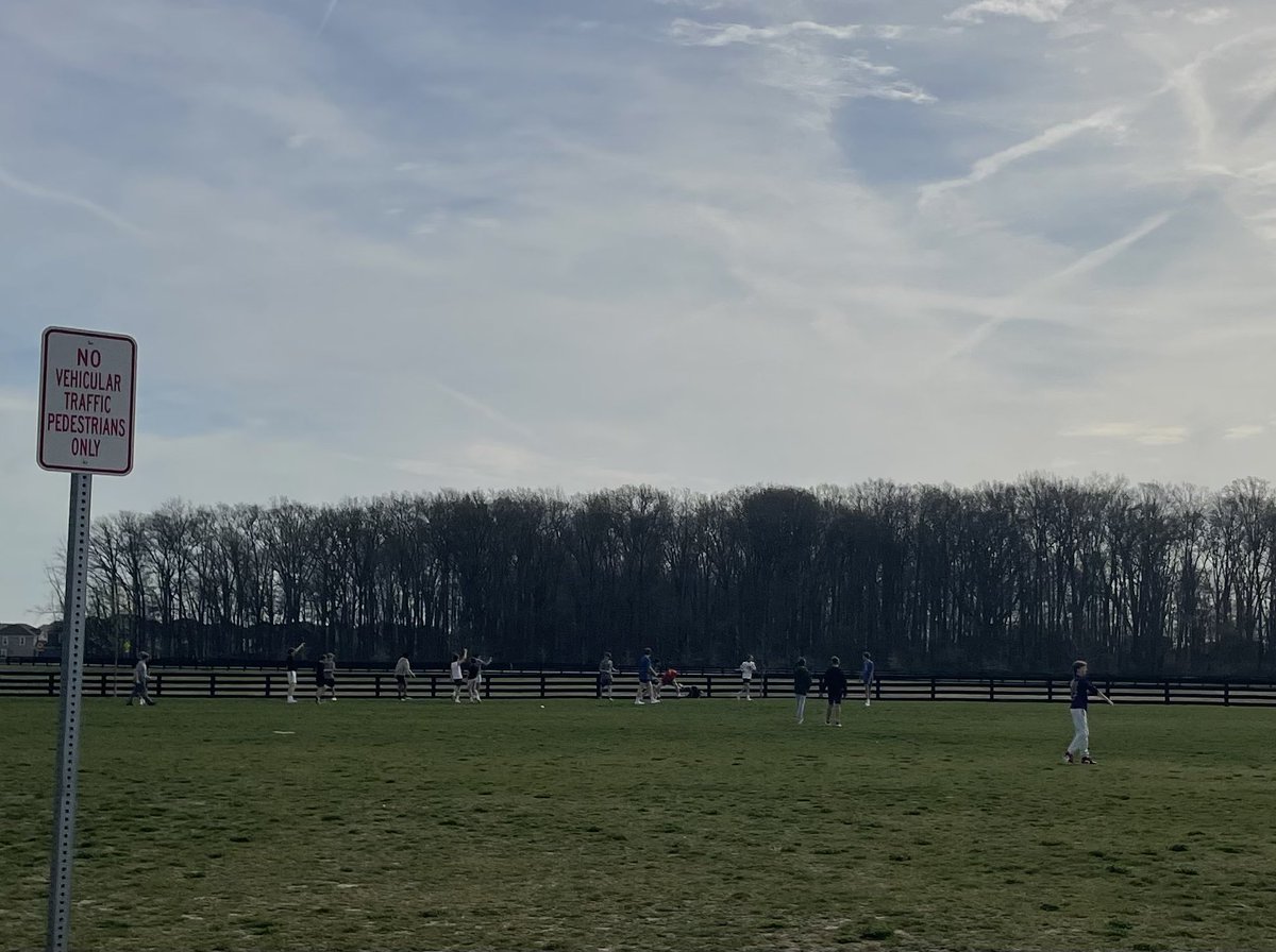 mrsjerger's tweet photo. Thank you @adeDCSD  for letting @erms_DCSD  7th graders play! #mapgoals#recessreward https://t.co/GHBQXW3RVD