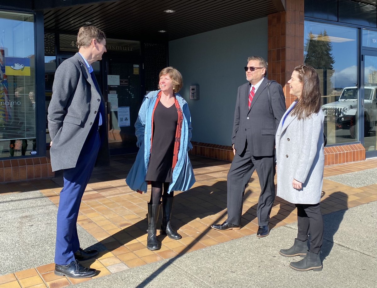s_malcolmson's tweet photo. Really important meetings this week in Nanaimo with local business owners, community members along with @Dave_Eby and @mikefarnworthbc . Together, we can build vibrant and safe communities for everyone in BC. https://t.co/ZJdTKGsRlR