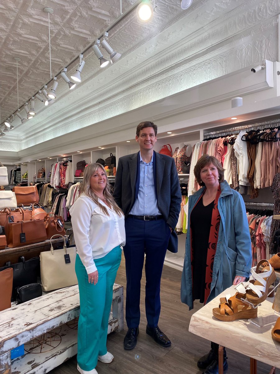 Really important meetings this week in Nanaimo with local business owners, community members along with <a href="/Dave_Eby/">David Eby</a> and <a href="/mikefarnworthbc/">Mike Farnworth</a> . Together, we can build vibrant and safe communities for everyone in BC.