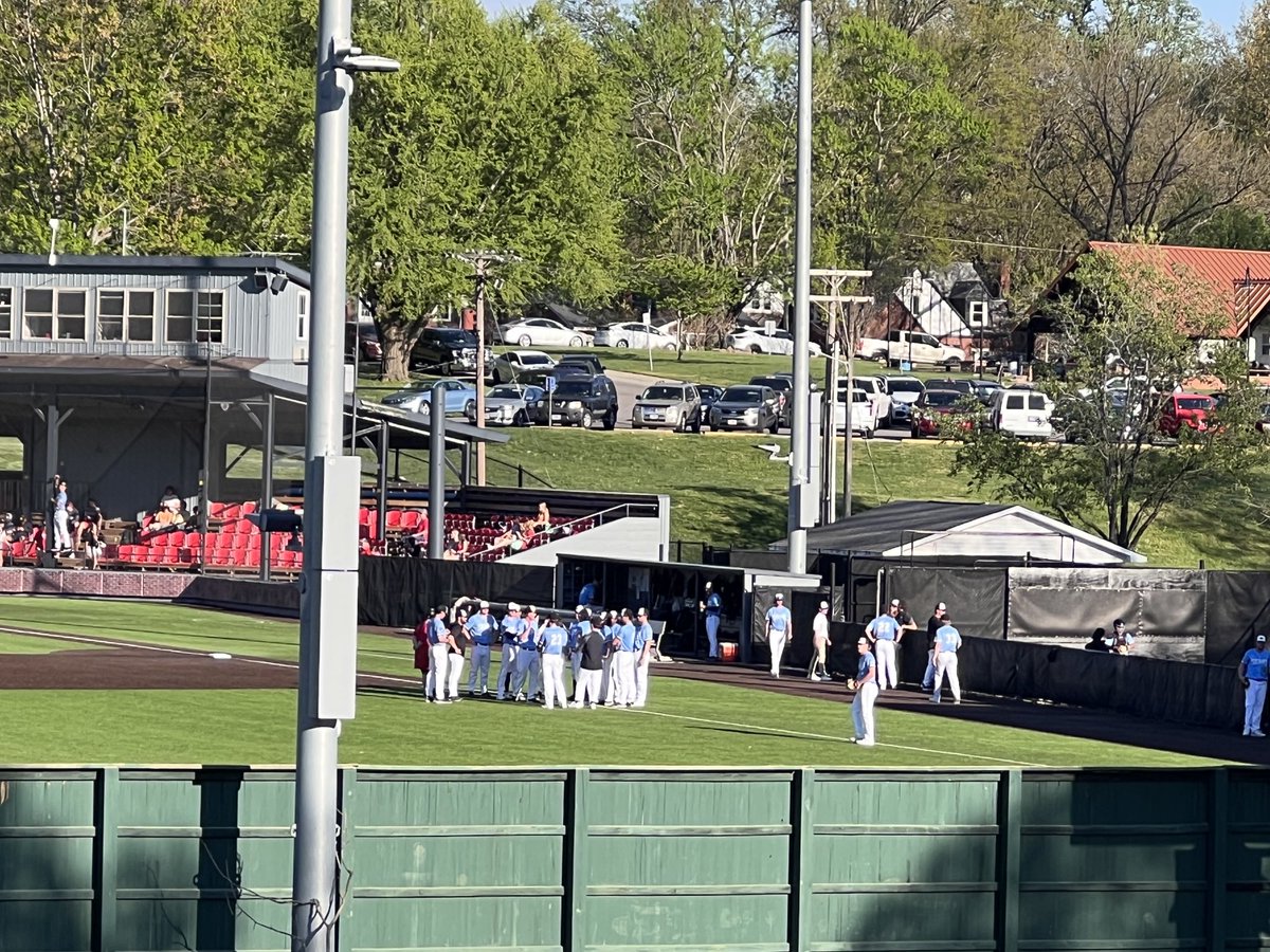 shinkle58's tweet photo. ⁦@burrito_ville⁩ for supper followed by ⁦@SEMObaseball⁩! Not a bad way to spend the evening! https://t.co/ldG4XWviQR