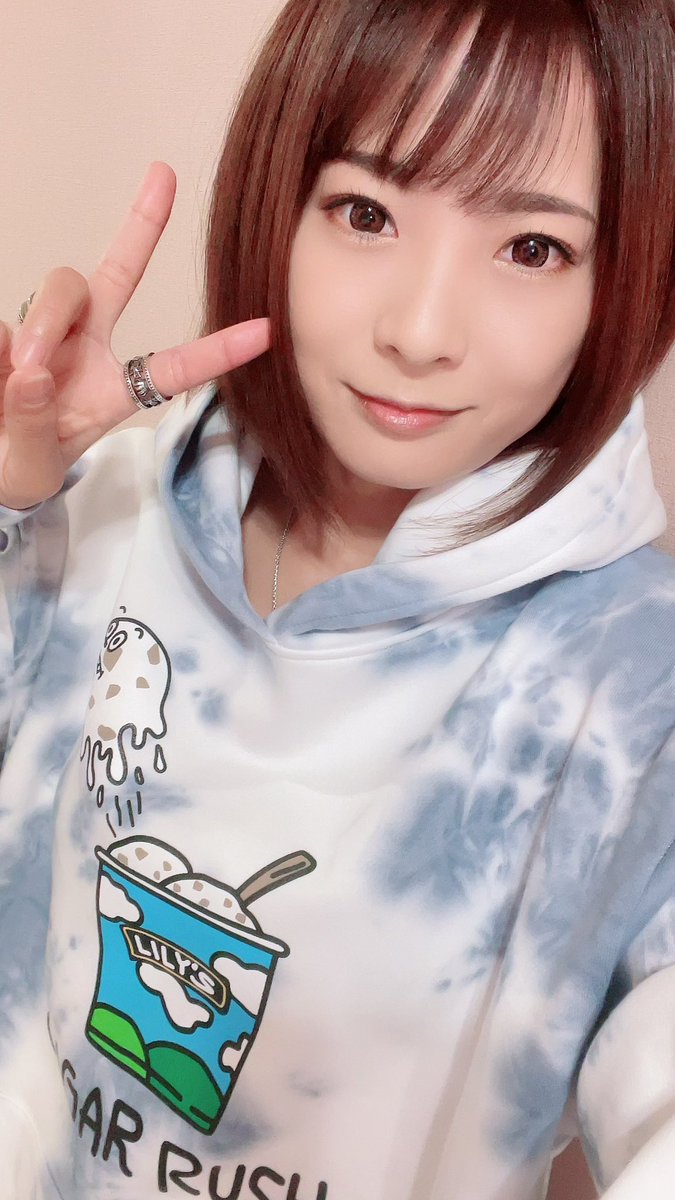 yu_zukizuki's tweet photo. おはよー☁️

今日は仙台駅西口 ロフト近くに
14時まで居ますよー( ´ ꒳ ` )ﾉ✨

お写真やサインは随時対応できます👌
いつでも声掛けてください！ https://t.co/UmILeiFjWJ