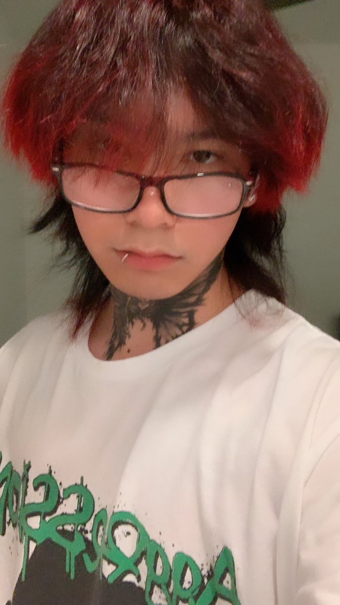 4FACETATS's tweet photo. red flag but the sex is worth it https://t.co/zSpI9KTswf