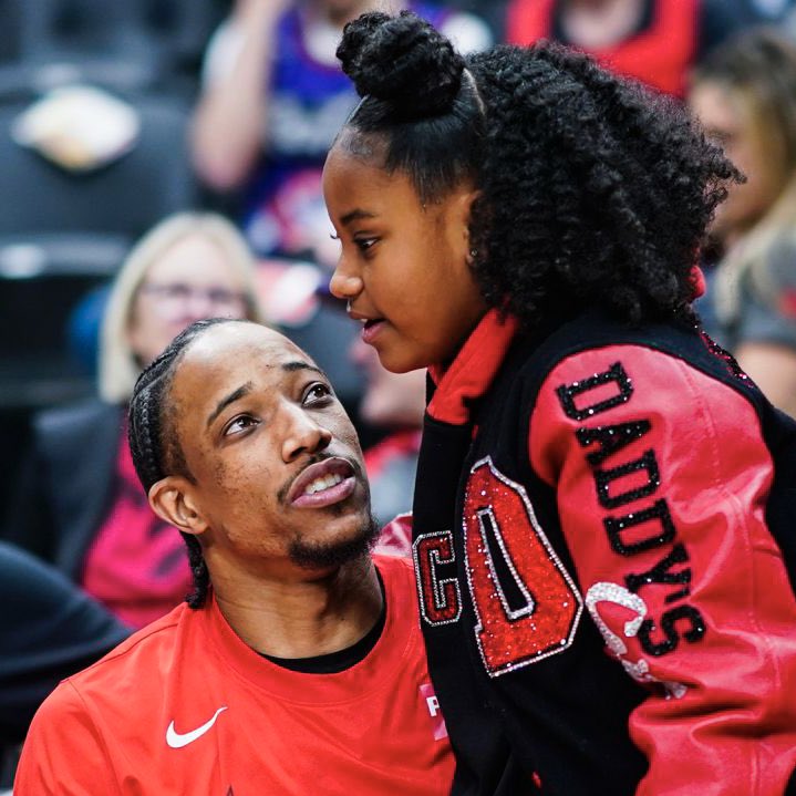 Diar DeRozan was escorted out of the Raptors arena to team bus after being notified by NBA of ‘severe online threats’.

(via <a href="/ChrisBHaynes/">Chris Haynes</a>)
