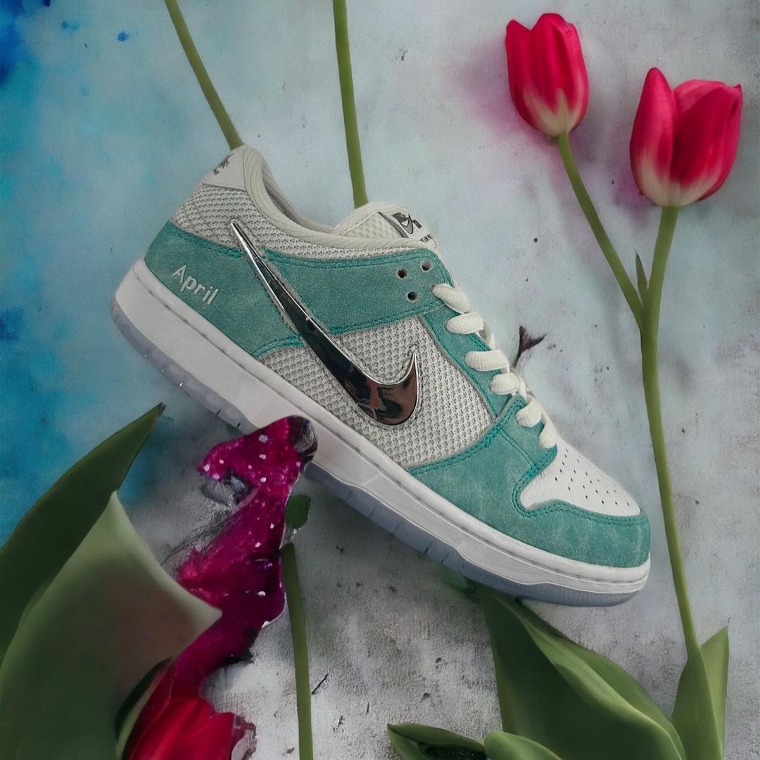 fullress's tweet photo. 海外 11/13 発売予定！  

April Skateboards x NIKE SB DUNK LOW "Turbo Green/Metallic Silver" (エイプリル スケートボード ナイキ SB ダンク ロー "ターボグリーン/メタリックシルバー") [FQ8202-300/FQ8203-300]  

https://t.co/8NoZn7BZ5i https://t.co/M4hw95kXx7