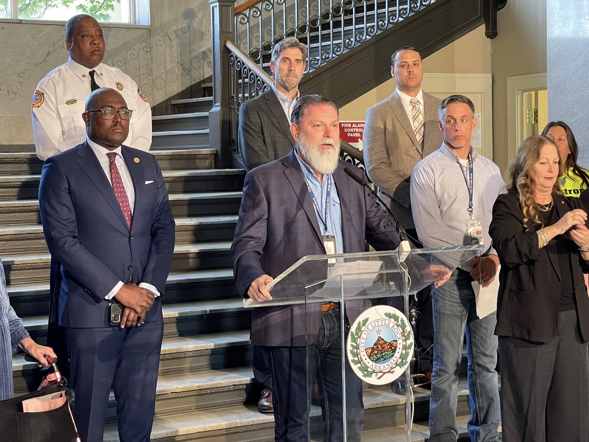 FrankScottJr's tweet image. We continue the hard work toward tornado recovery. Today was the first of our biweekly briefings to keep Little Rock residents updated on how all our departments are coordinating for response and rebuilding. #LRStrong #GrowingForwardLR