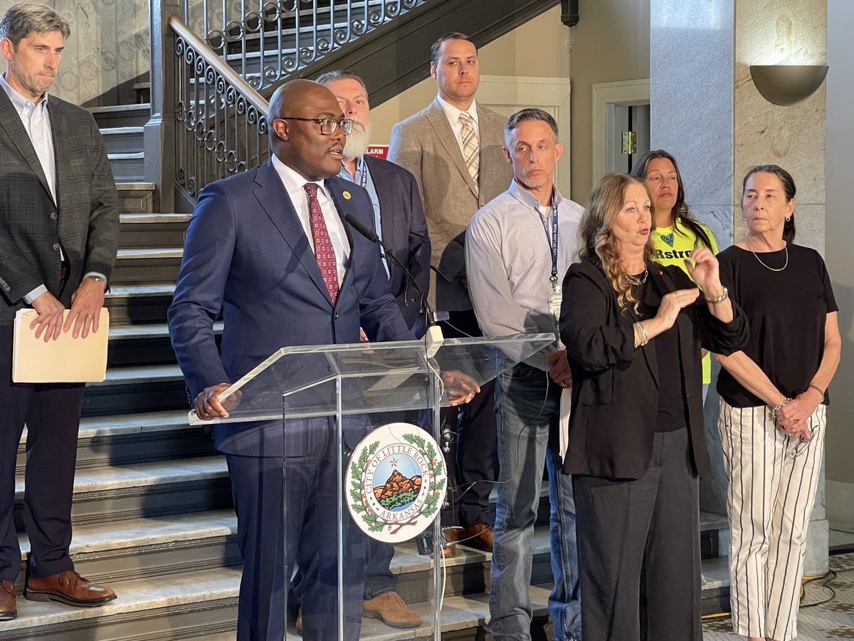 FrankScottJr's tweet image. We continue the hard work toward tornado recovery. Today was the first of our biweekly briefings to keep Little Rock residents updated on how all our departments are coordinating for response and rebuilding. #LRStrong #GrowingForwardLR