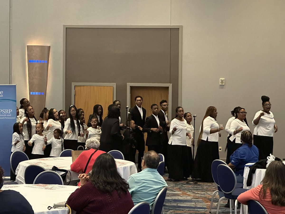 PSRP_AFT's tweet photo. What a great way to open our 45th @AFTunion #PSRPconference23 thank you to the singing sensations youth choir for getting our conference rolling with some heart & soul! https://t.co/vlIeknGgqQ