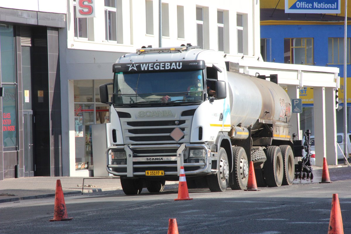 date_africa's tweet photo. 🇳🇦Namibia : The City of Windhoek is busy with construction work for street resealing and preparatory work in Windhoek until the end of June 2023. 
#utdanamibia #utdainfo #utdaWindhoek #utdaconstruction #utdaresealing  #utdatau_Pele_Namibia_Ltd #utdaindependence_Avenue https://t.co/05nFqTF9Ju