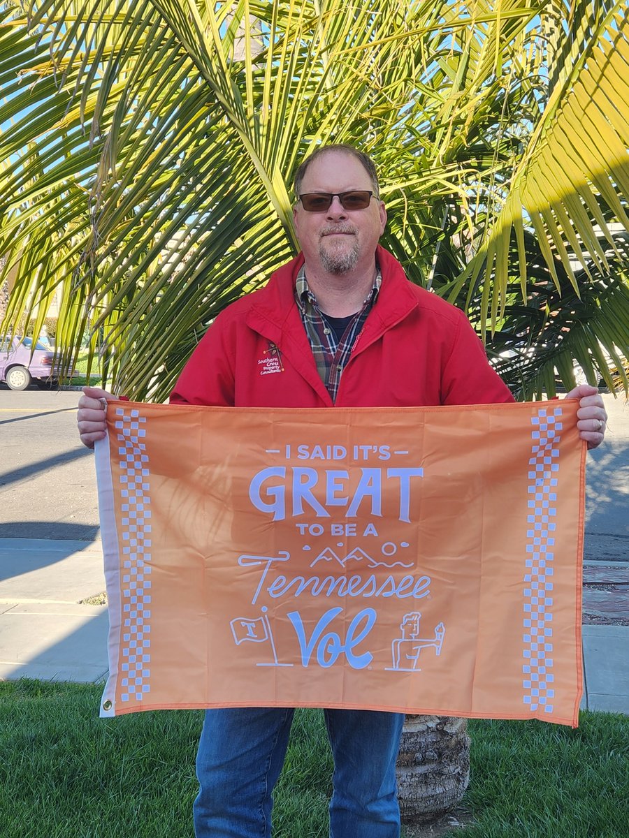 It’s Great to Be Tennessee Vol because even in California my blood runs orange. Welcome to the Volunteer Family, #NewVols. @ut_admissions @tennalum @utknoxville #NewVolDay