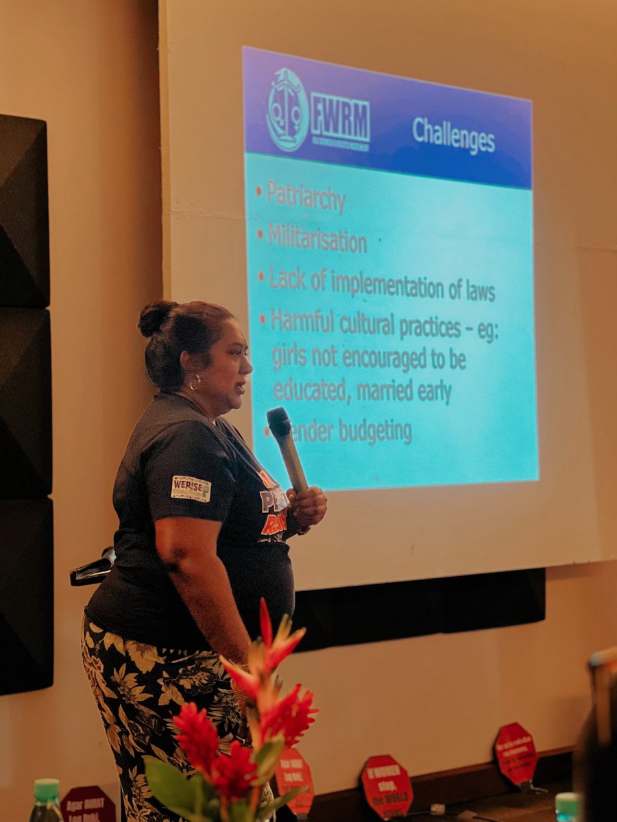 FWRM1's tweet photo. FWRM Executive Director Nalini Singh talks gender equality & discrimination at the orientation programme of the #ELF9 cohort. @womensfundfiji #YoungWomenLead https://t.co/rr3K7wSZcw