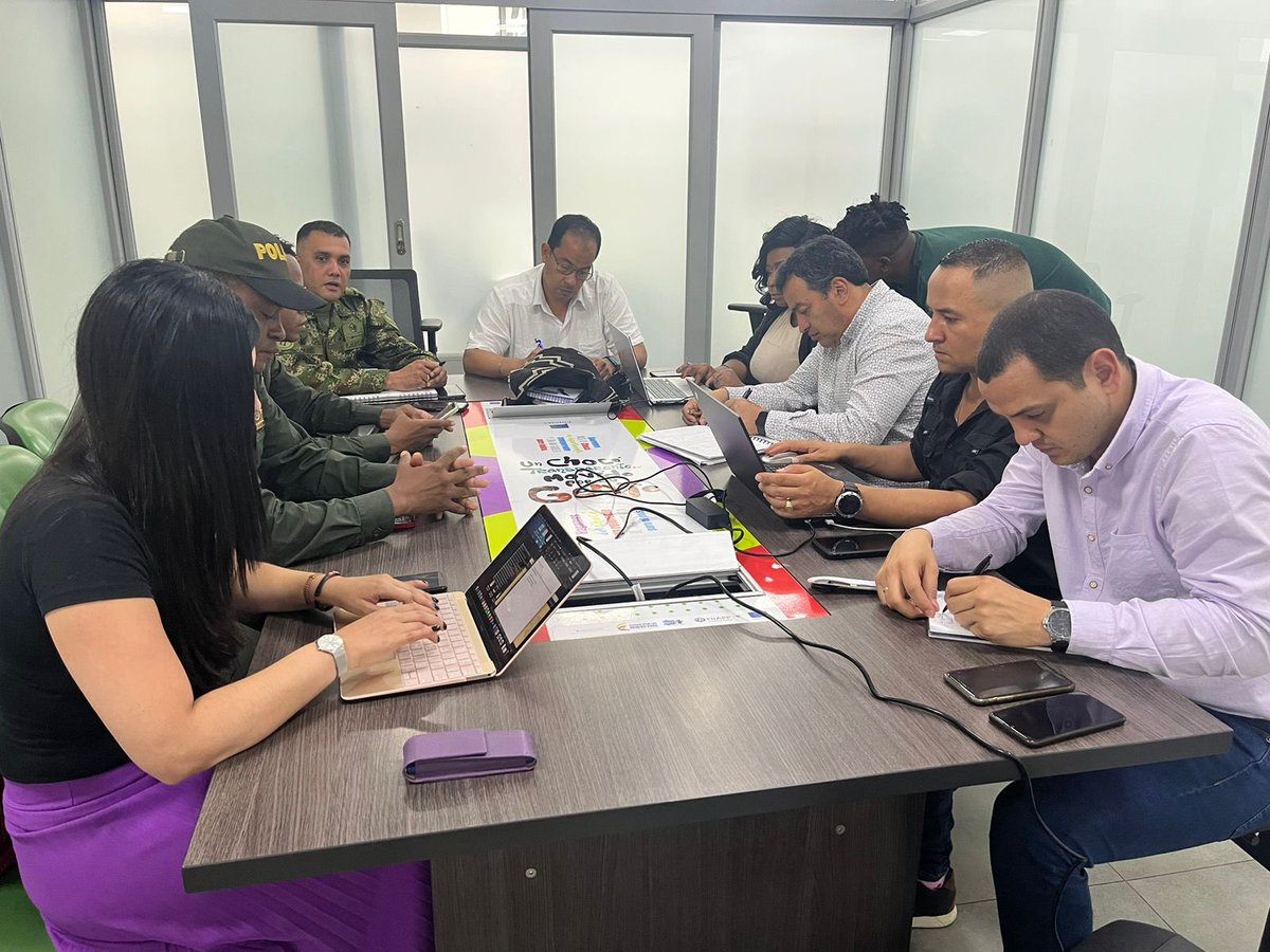 GobChoco's tweet image. #CICH🚨| Secretario del Interior @josellinas70 participa en la Sesión Ordinaria del Comité de Derechos Humanos en torno a la Comisión Intersectorial para el departamento del Chocó. 

En el encuentro: ⬇️