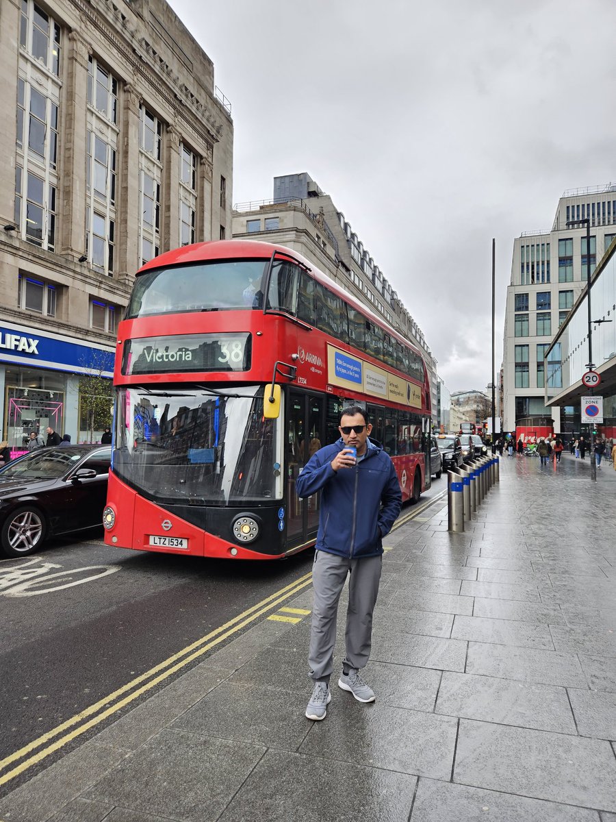 zulfiqarmuree's tweet photo. #Avonfield
#doubleDeckerBuses https://t.co/GndNuKm1WI