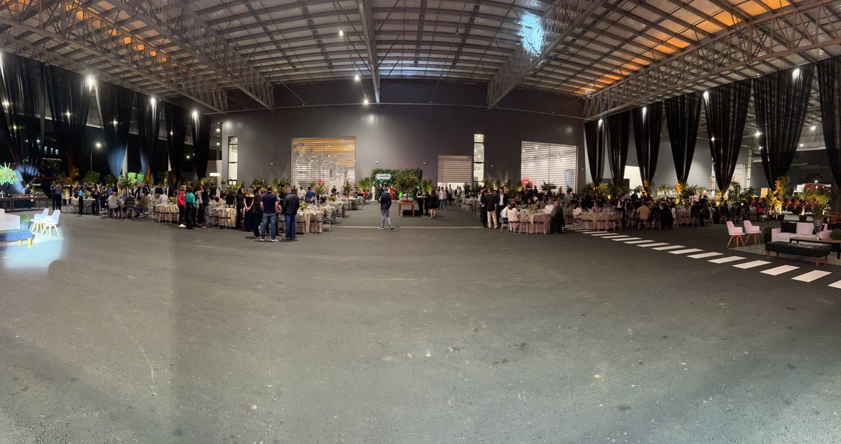 Third day of our grand opening tonight in Curitiba, Brasil with our staff and spouses!
Great team, great spirit - thanks to everyone! Let‘s start the party.