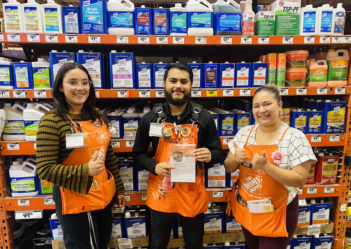 📢Big Shout Out📢 to Miguel for always being a team player around the whole store!! We appreciate everything you do!!🙌🏻🙌🏻<a href="/IsaacG_Garcia/">Isaac Garcia</a> @Fuerstenberg15 <a href="/HD_vmarie/">Vianey Delgado</a> @alejam2409 <a href="/mirandaonofrey1/">Miranda Onofrey</a> <a href="/adriana_masm523/">Adriana Saldana</a>