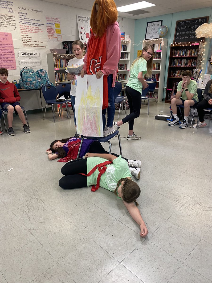 lauren_allinder's tweet photo. Highlights from today’s Tableaux presentations - I even had the pleasure of being included in a few! #AllindersAngels ROCK! @TweetDCS_HMS #TigersToTheTop https://t.co/NryO8f9MlQ