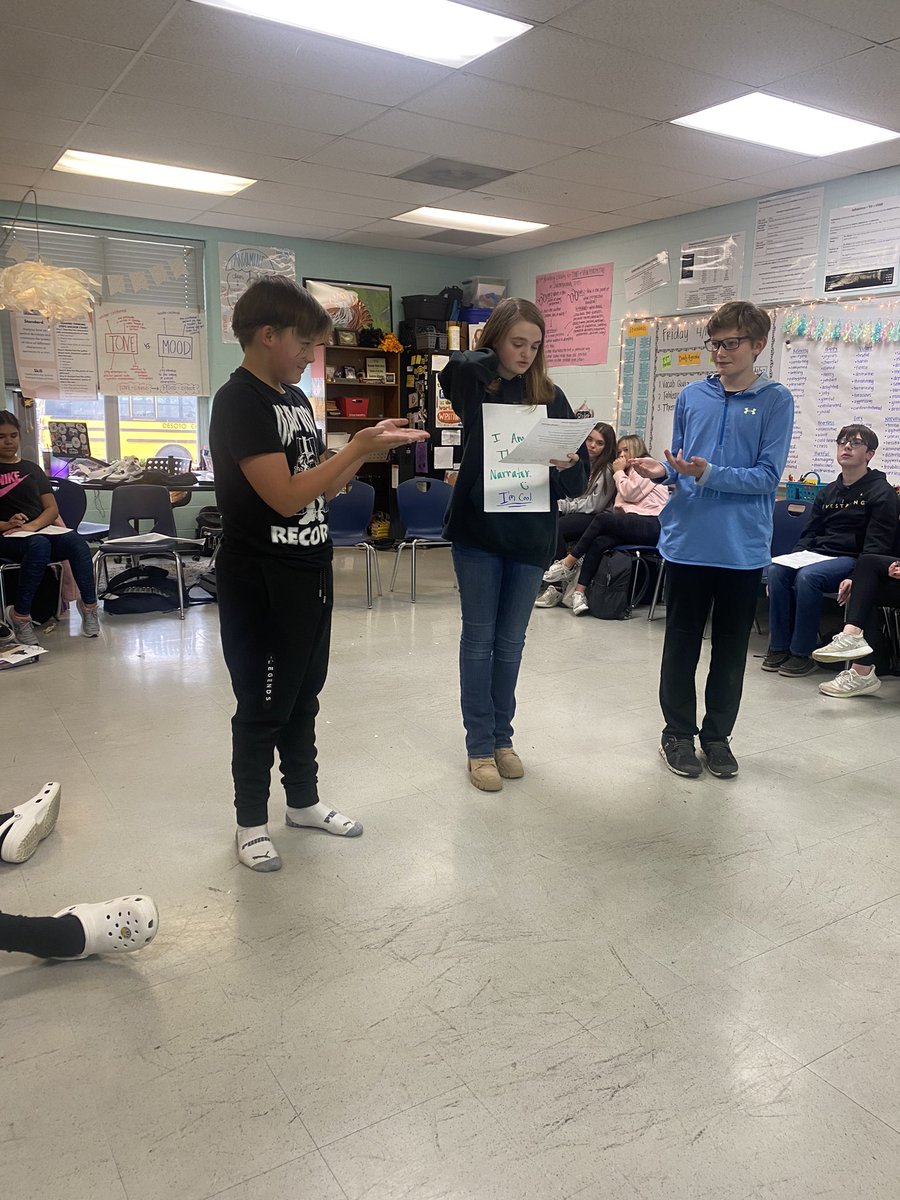 lauren_allinder's tweet photo. Highlights from today’s Tableaux presentations - I even had the pleasure of being included in a few! #AllindersAngels ROCK! @TweetDCS_HMS #TigersToTheTop https://t.co/NryO8f9MlQ