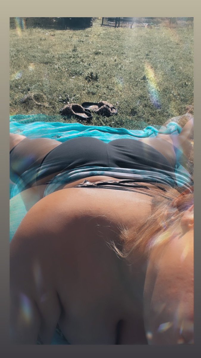 Dulce_DeLecha's tweet photo. If only I was naked I hate tan lines… Do you? https://t.co/Hcv3nMbk5j