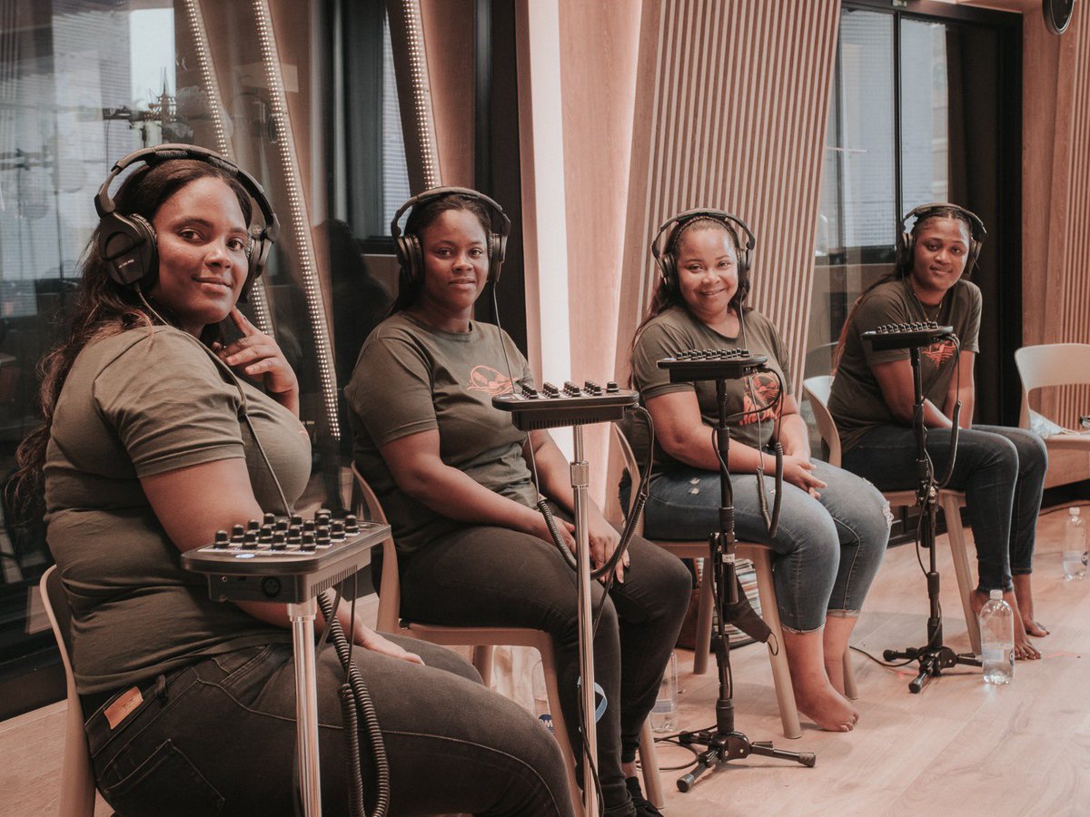 Este mes celebramos los dos años del lanzamiento del álbum debut de <a href="/semblanzasgrupo/">Semblanzas Del Rio Guapi</a>
Un disco que nos transporta a los paisaje inéditos del territorio, en donde el ritmo del bombo y la marimba nos conectamos con el poder del río y la magia de la selva. 

#TerritoriosDeOportunidad