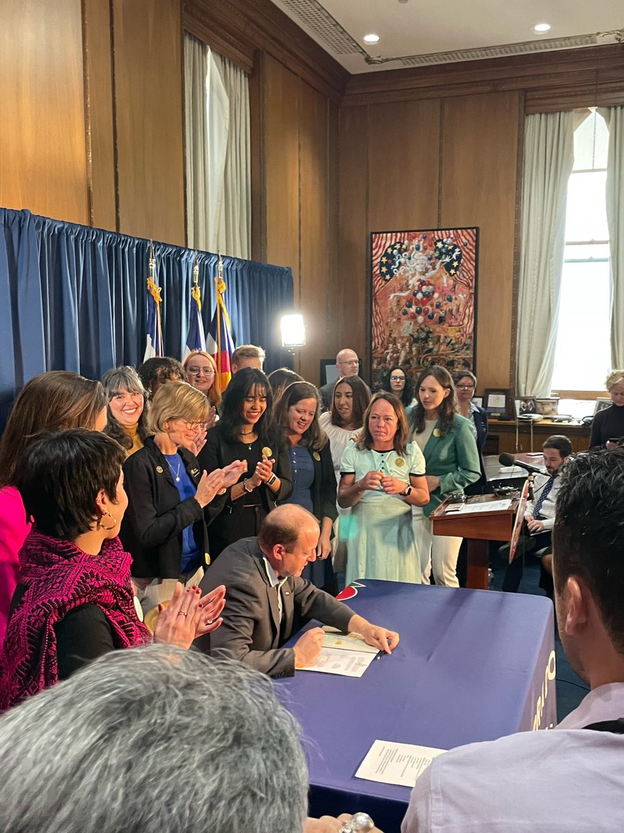 coloractionfund's tweet photo. We’re proud to congratulate all the sponsors of the #SafeAccess4CO package, which ensures protecting and expanding access to reproductive and gender-affirming case ❤️
#RJChampions were part of this historic moment to ensure Colorado continues to be a beacon of access to all who seek it!