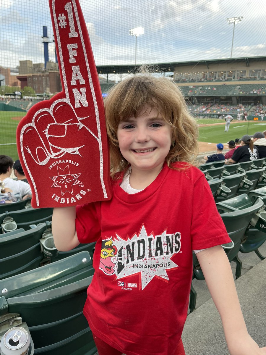 lofo_iuh's tweet photo. She’s officially a fan! #AtTheVic #Rowdie #GoIndians https://t.co/yUrq6oPqHk