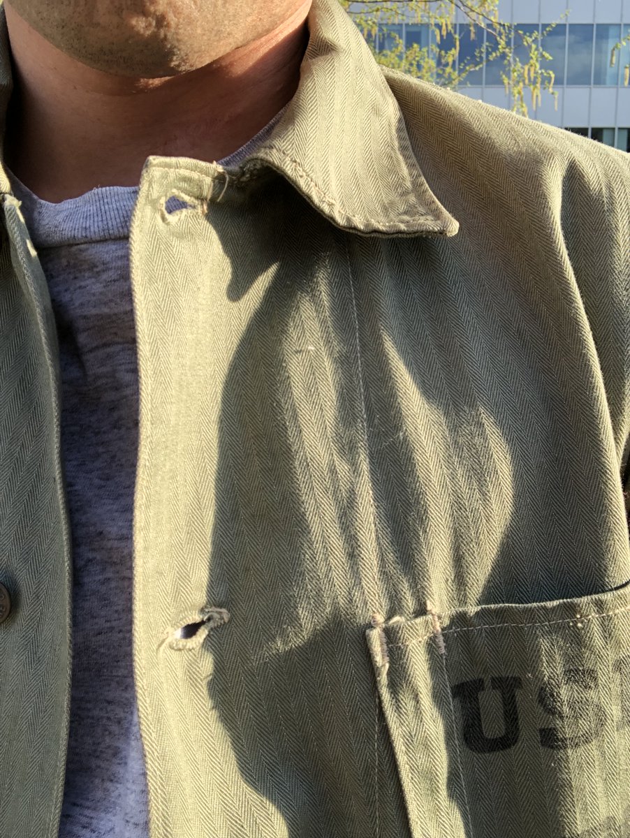 MyFavorites777's tweet photo. Today's fashion😍🔥
#usmc #hbt🧥
#filmelange👕
#tellason👖
#converse #ct70🥾
USマリンコープのヘリンボーンツイル‼️
軍モノだけど意外ときれいに着れていい感じ💯
--
#ジーンズ #デニム #スニーカー #ビンテージ #アメカジ #古着 #フィルメランジェ #テラソン #コンバース #チャックテイラー https://t.co/QRv3HmQLhB