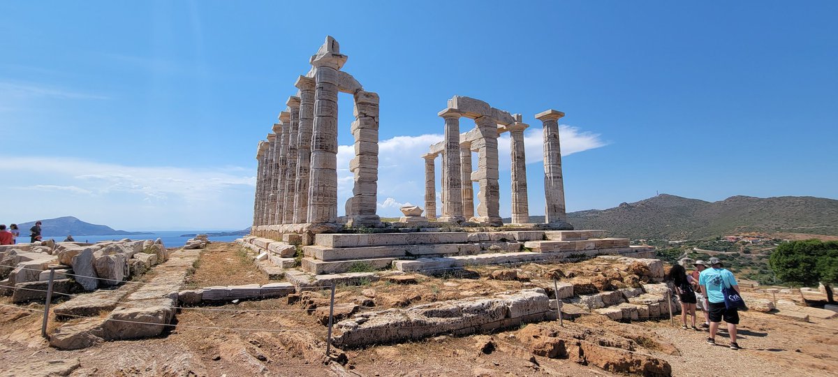 RoughWOL's tweet photo. @docranroland Different POV of this temple to Poseidon. https://t.co/3a5TAJ9QBi