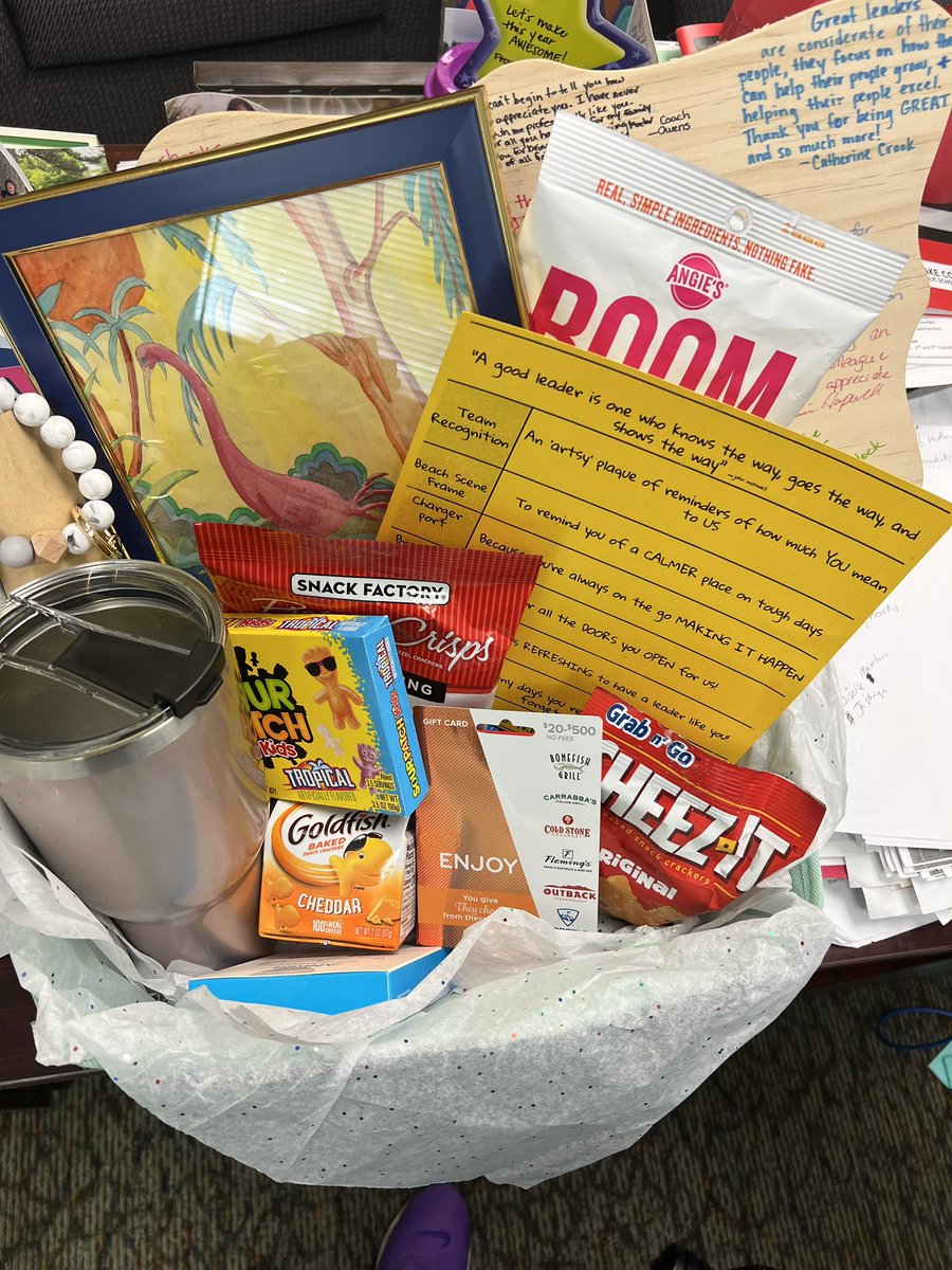 wcmsAPpeoples's tweet image. Thank you to my amazing 8th grade team (missing a few) for the words of affirmation and thoughtful gifts to celebrate #APweek23 

Grateful for the opportunity to work alongside them, lean on &amp;amp; push each other to become better daily✨
#wcmsmakeithappen2023 #8thgradeunited