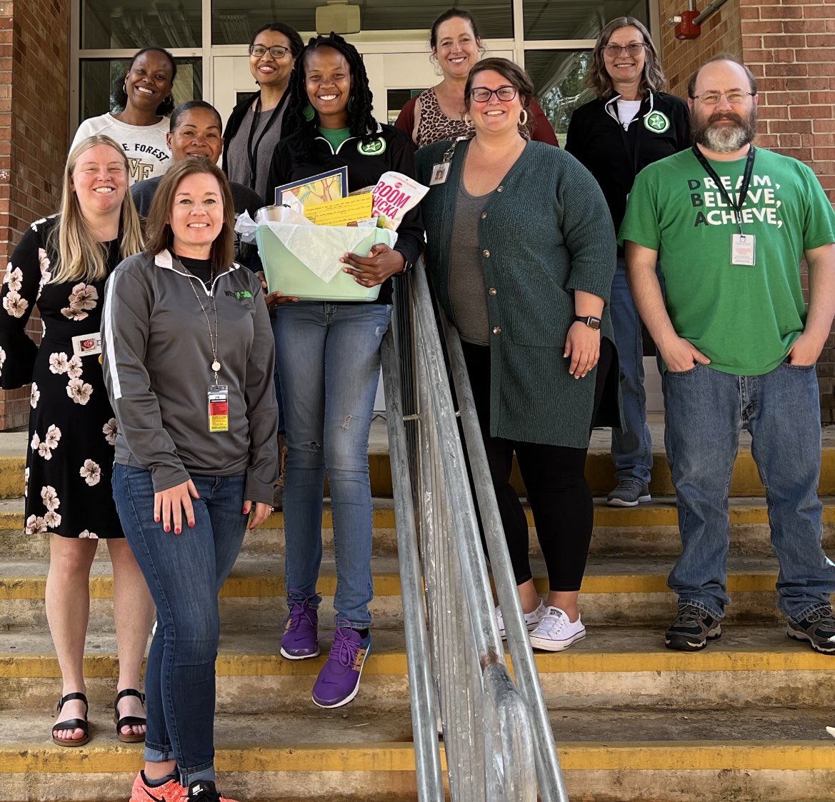 wcmsAPpeoples's tweet image. Thank you to my amazing 8th grade team (missing a few) for the words of affirmation and thoughtful gifts to celebrate #APweek23 

Grateful for the opportunity to work alongside them, lean on &amp;amp; push each other to become better daily✨
#wcmsmakeithappen2023 #8thgradeunited