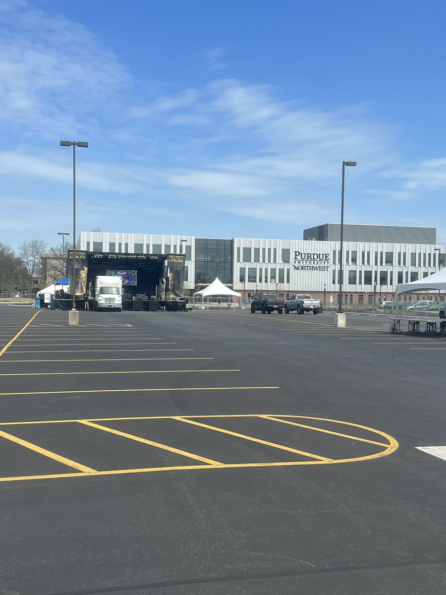 Come check us out at the Roaring Loud Concert tonight! #PNWSwagon #Roaringloud