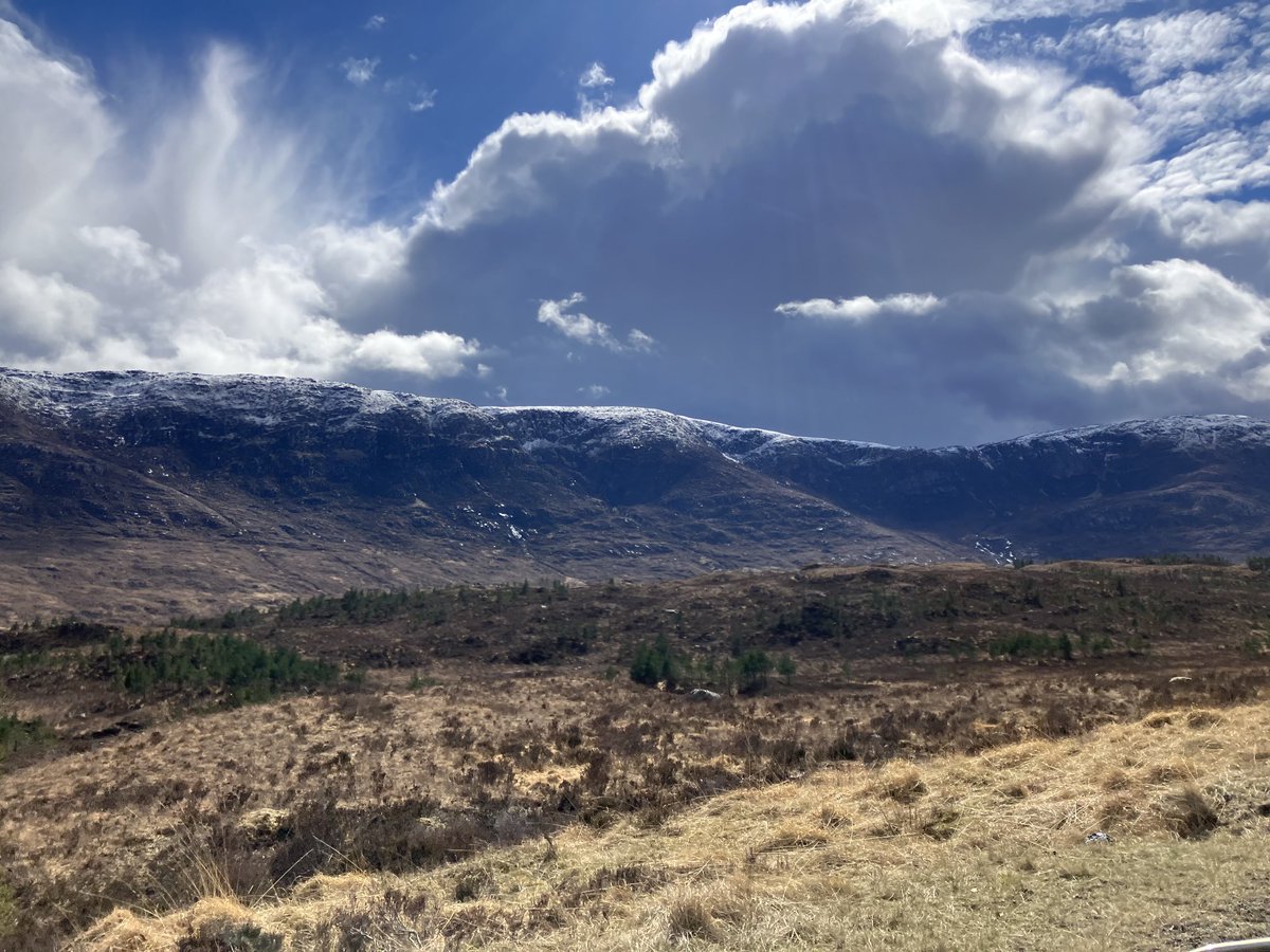 NMCbc17's tweet photo. Snow, sun, rain: glorious drive to the west coast. #scottishspring https://t.co/9DiJCgGZ4o