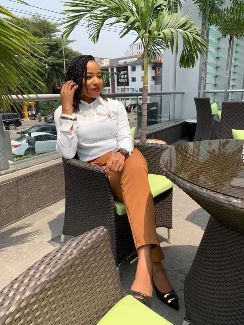 YinyeSwit's tweet photo. The purest and most thoughtful minds are those which love colo and nature the most.
#SportsDiva https://t.co/pbhBG3DzB1