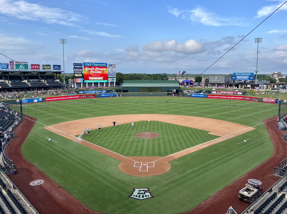 Friday night @RRExpress 👀💥#fireworks #PerfectWeather