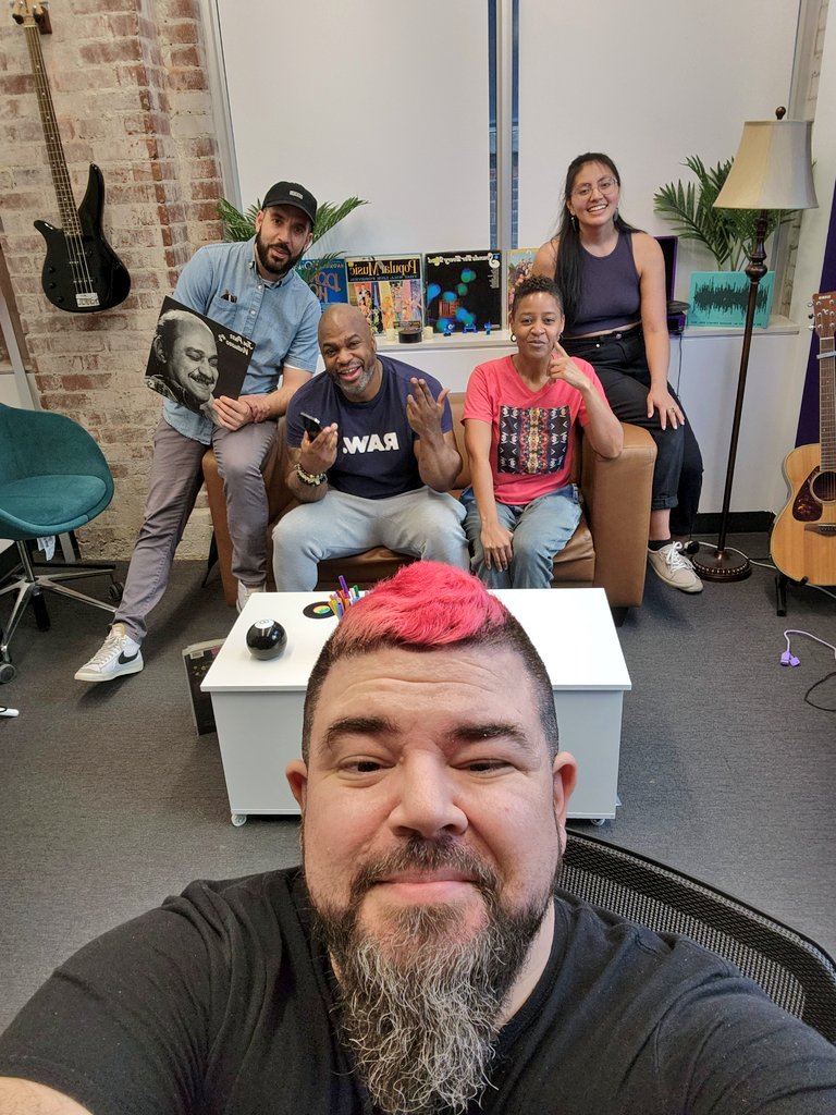 MusicDenCA's tweet photo. Great talks with @djdemuir at the #Loopsessions filmed session... https://t.co/uWrIsHo6Nh