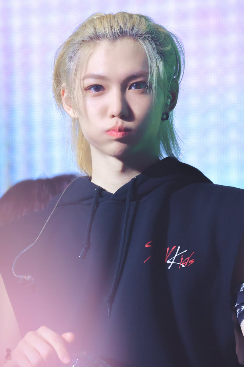 felix___thecat's tweet photo. 230327 HQ

#felix #필릭스 
#straykids #스트레이키즈 https://t.co/t9urYMHDyp
